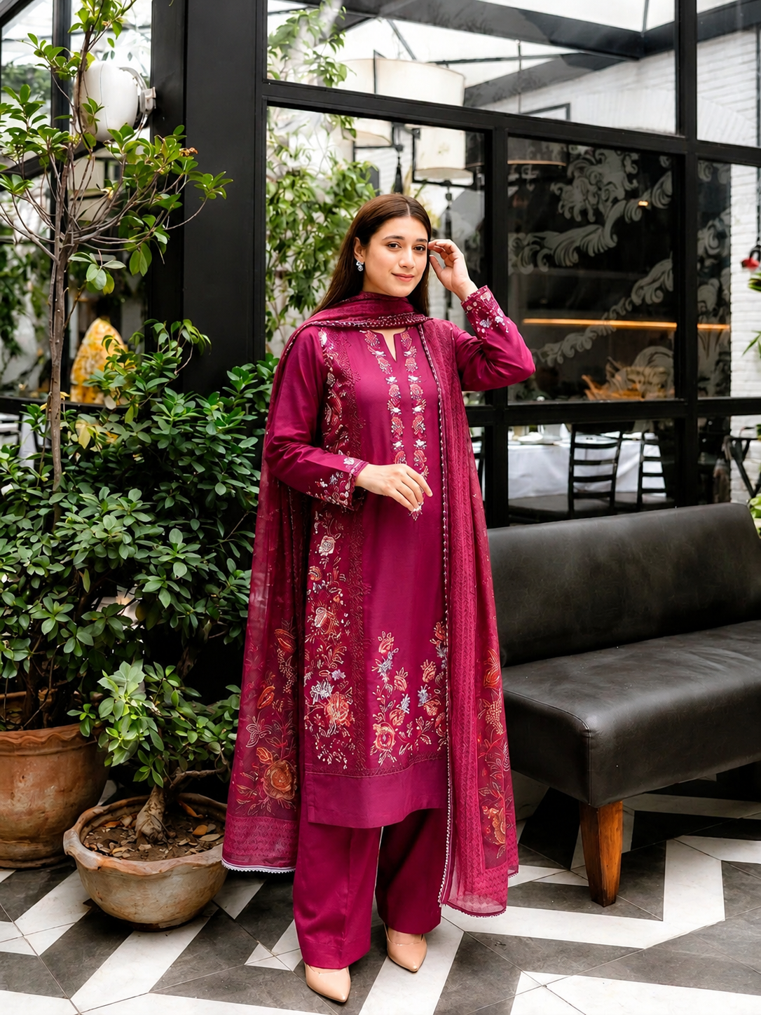 Luxury Eid Stitched 3-Piece Suit With Organza Dupatta (Stitched)