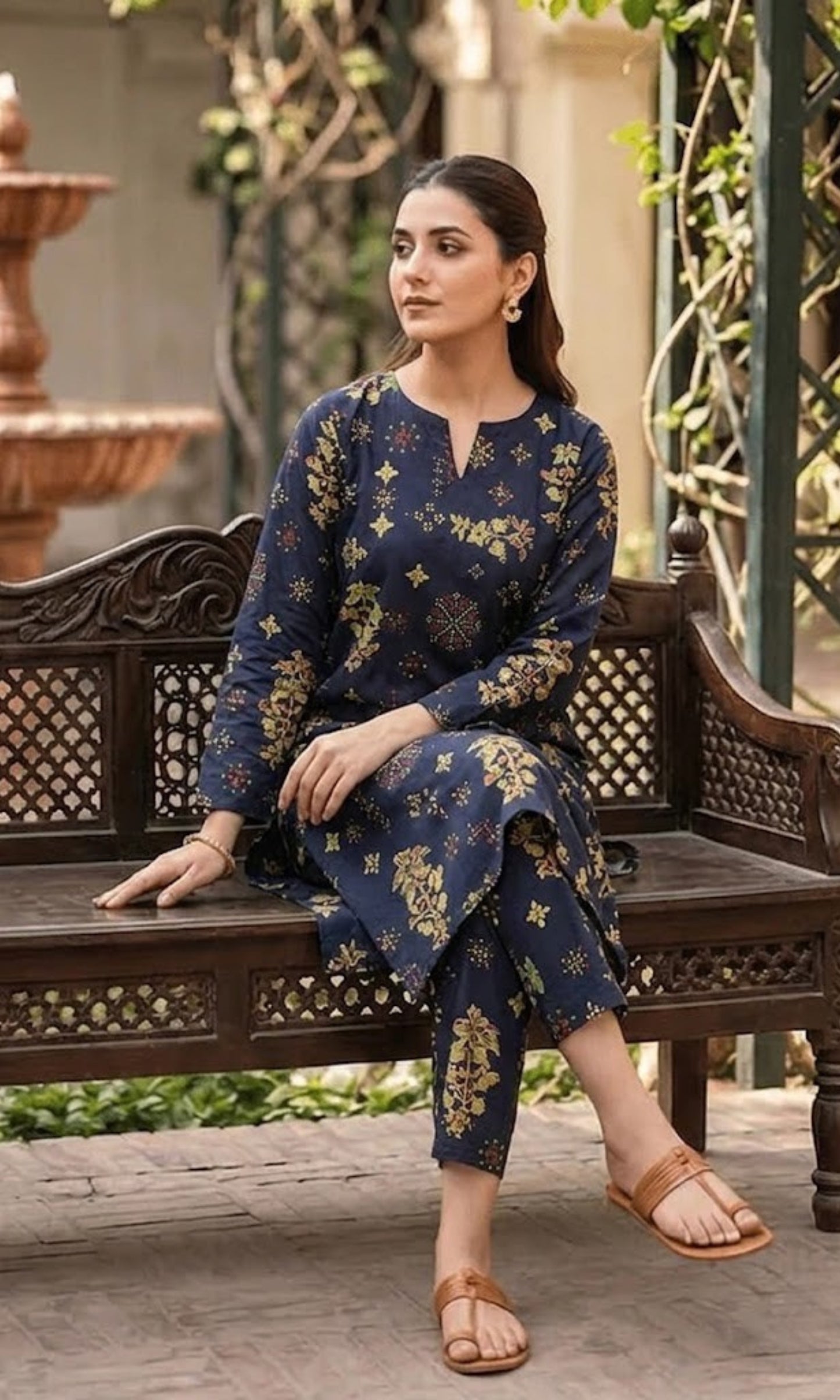 Luxury Emerald Printed Lawn Unstitched 2 Piece Summer Collection (Unstitched)