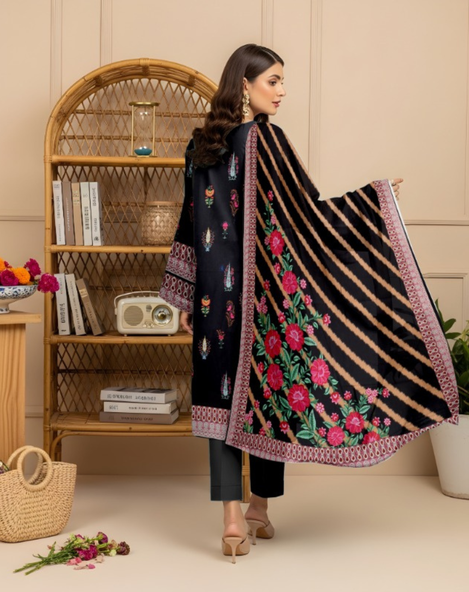 Luxury Lawn 3-Piece Suit Summer Collection